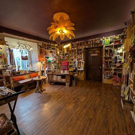 Budget Stay, In Lovely Private Setting With Rustic Charm, Log Burner, Fire Pit, Campers Kitchen & Eco Loo No Bedding Supplied Narberth Zewnętrze zdjęcie