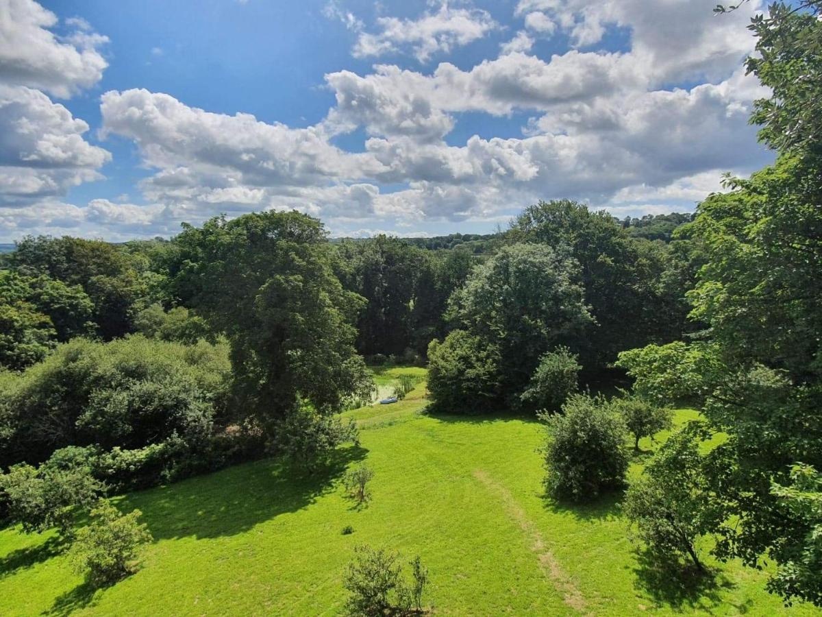 Budget Stay, In Lovely Private Setting With Rustic Charm, Log Burner, Fire Pit, Campers Kitchen & Eco Loo No Bedding Supplied Narberth Zewnętrze zdjęcie