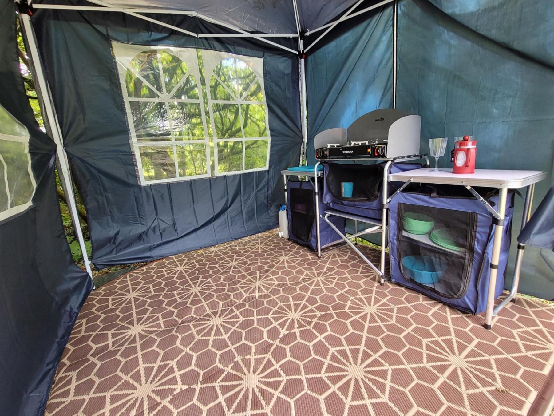 Budget Stay, In Lovely Private Setting With Rustic Charm, Log Burner, Fire Pit, Campers Kitchen & Eco Loo No Bedding Supplied Narberth Zewnętrze zdjęcie